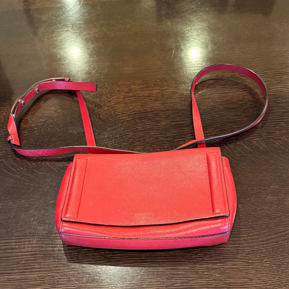 Chic Red Crossbody Bag